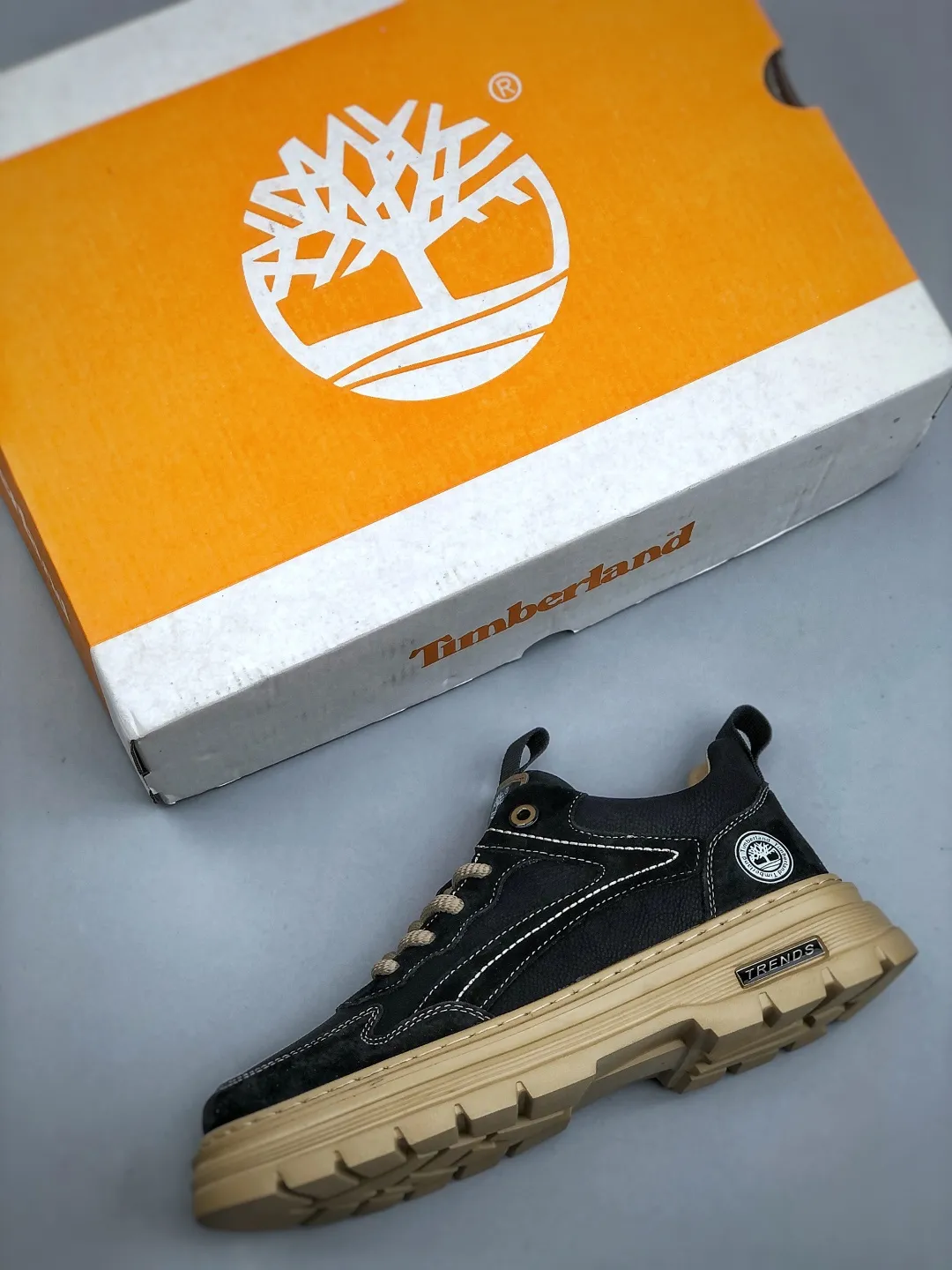 Local pick-up 520💰 Support store Timberland Outdoor leisure series Produced by a large factory in Guangdong New process upgrade Original box original packaging The fabric is made of Italian quality and durable, a must-have for men who are not handsome Size: 39-44